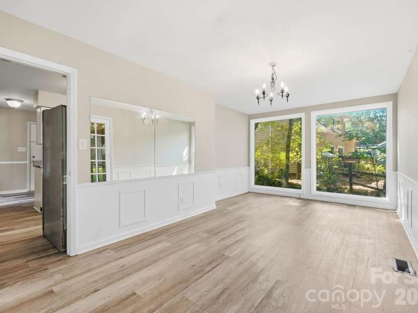 8315 Park Vista Circle, Charlotte, NC 28226.  MLS# CAR4406144, YatesRealty ID 41673. 