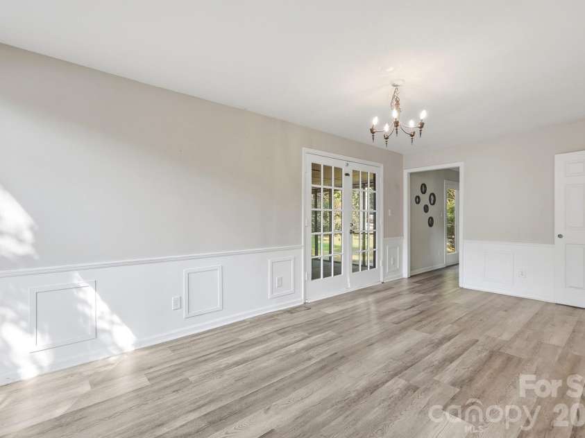 8315 Park Vista Circle, Charlotte, NC 28226.  MLS# CAR4406144, YatesRealty ID 41673. 