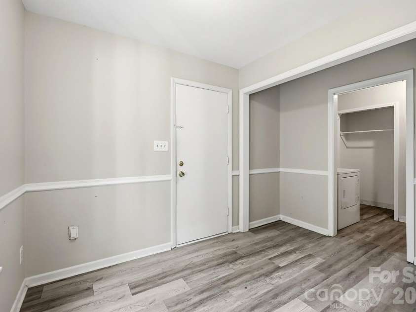 8315 Park Vista Circle, Charlotte, NC 28226.  MLS# CAR4406144, YatesRealty ID 41673. 