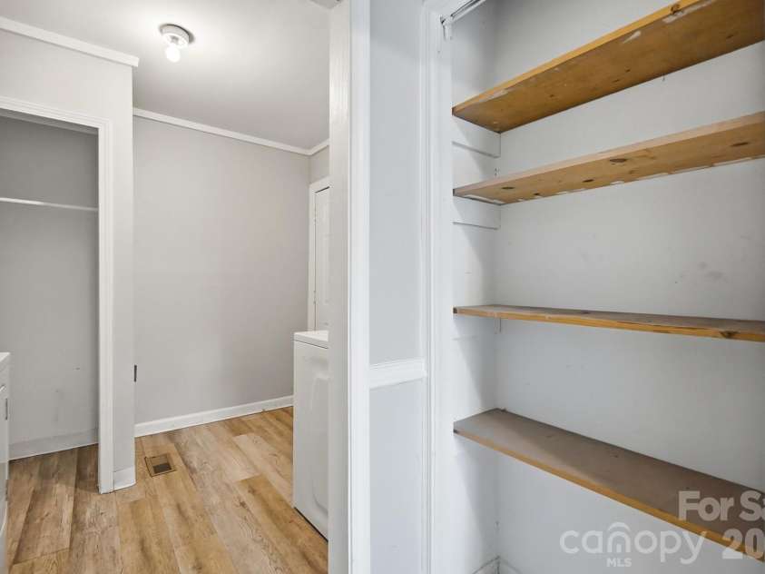 8315 Park Vista Circle, Charlotte, NC 28226.  MLS# CAR4406144, YatesRealty ID 41673. 