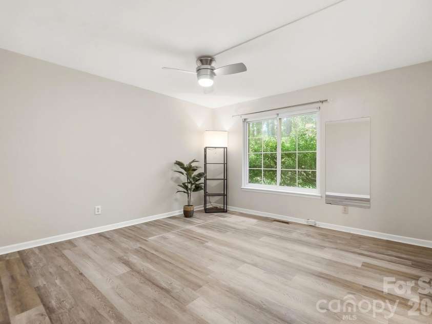 8315 Park Vista Circle, Charlotte, NC 28226.  MLS# CAR4406144, YatesRealty ID 41673. 