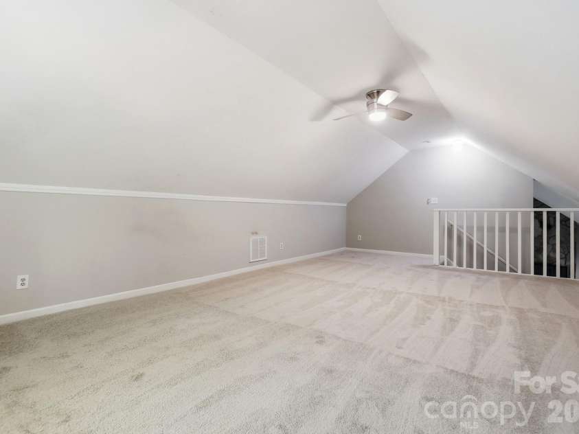 8315 Park Vista Circle, Charlotte, NC 28226.  MLS# CAR4406144, YatesRealty ID 41673. 