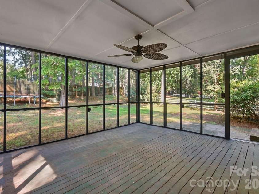 8315 Park Vista Circle, Charlotte, NC 28226.  MLS# CAR4406144, YatesRealty ID 41673. 