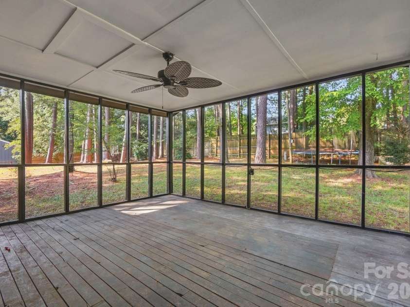 8315 Park Vista Circle, Charlotte, NC 28226.  MLS# CAR4406144, YatesRealty ID 41673. 