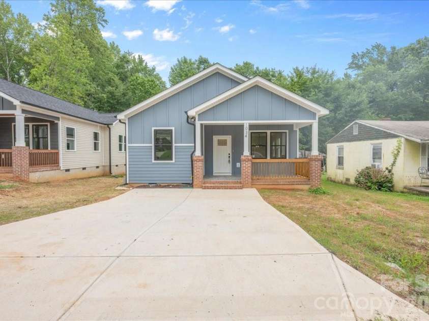 1034 Grady Street, Salisbury, NC 28144.  MLS# CAR4407386, YatesRealty ID 41674. 