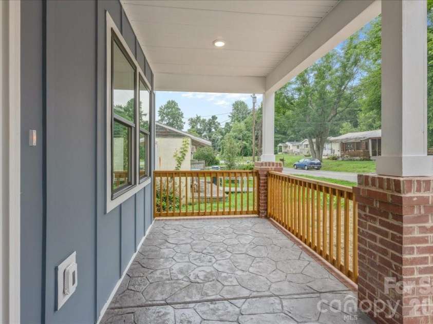 1034 Grady Street, Salisbury, NC 28144.  MLS# CAR4407386, YatesRealty ID 41674. 