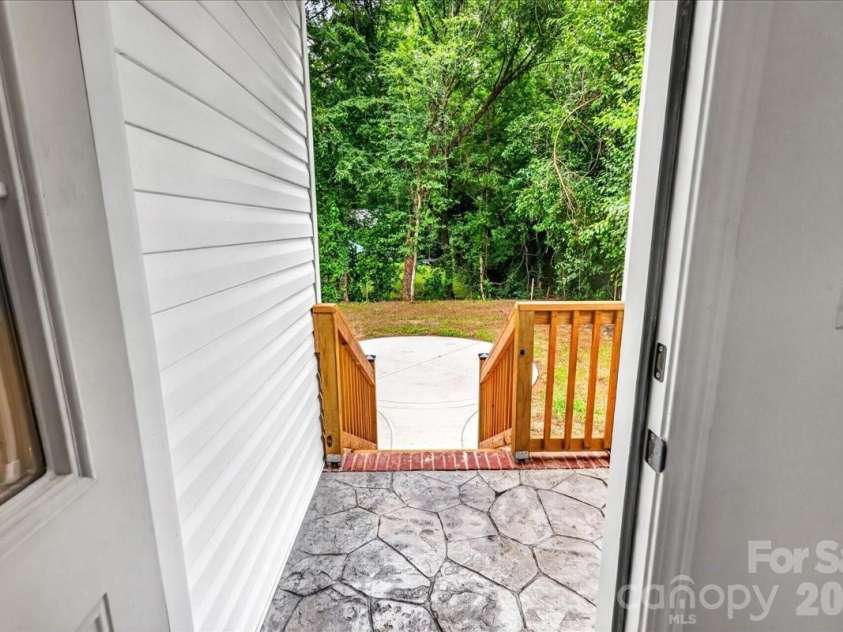 1034 Grady Street, Salisbury, NC 28144.  MLS# CAR4407386, YatesRealty ID 41674. 