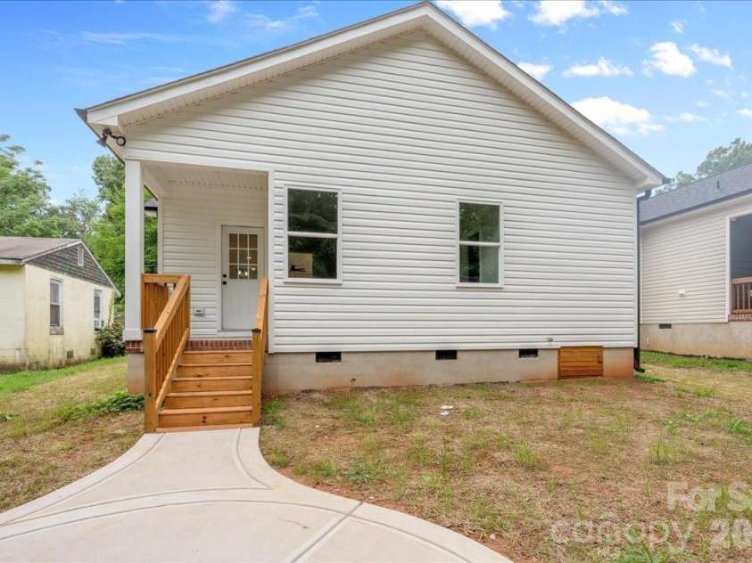 1034 Grady Street, Salisbury, NC 28144.  MLS# CAR4407386, YatesRealty ID 41674. 