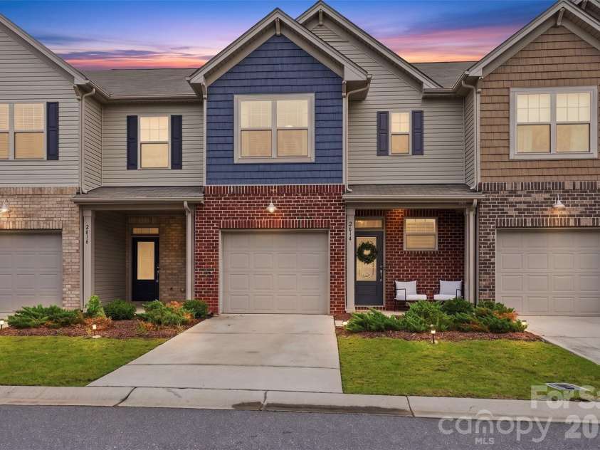 2614 Winter Thistle Way, Fort Mill, SC 29707.  MLS# CAR4410501, YatesRealty ID 41675. 2614 Winter Thistle WayVirtual Twilight