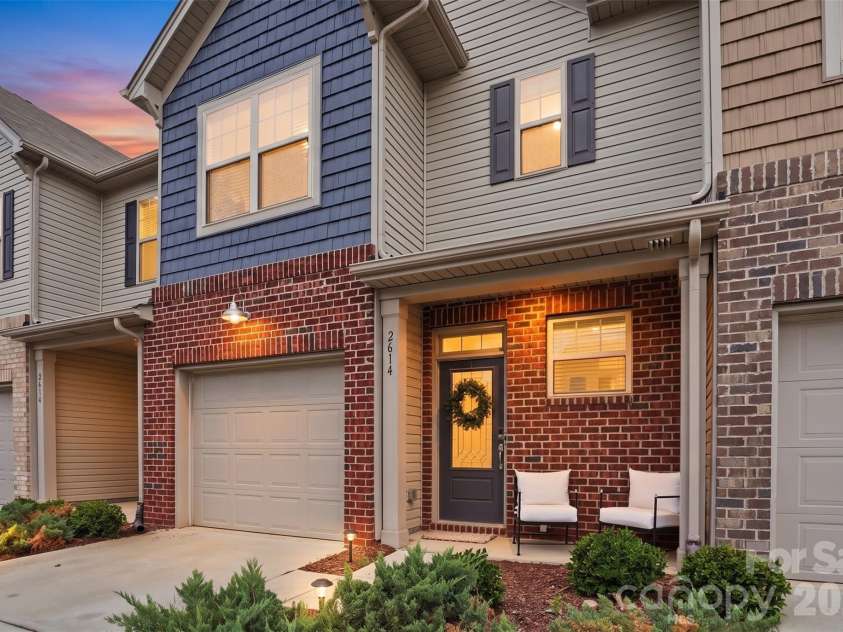 2614 Winter Thistle Way, Fort Mill, SC 29707.  MLS# CAR4410501, YatesRealty ID 41675. 2614 Winter Thistle WayVirtual Twilight