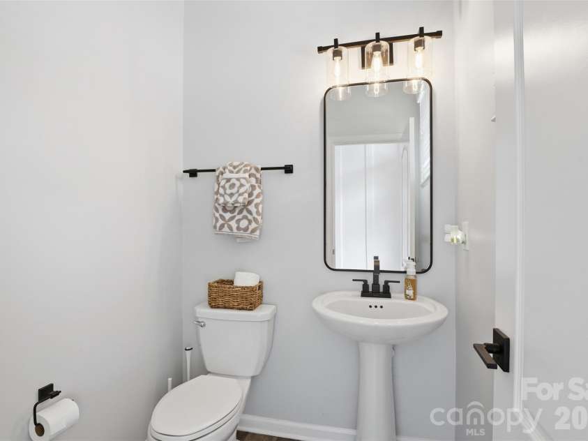2614 Winter Thistle Way, Fort Mill, SC 29707.  MLS# CAR4410501, YatesRealty ID 41675. Half-BathMain Level