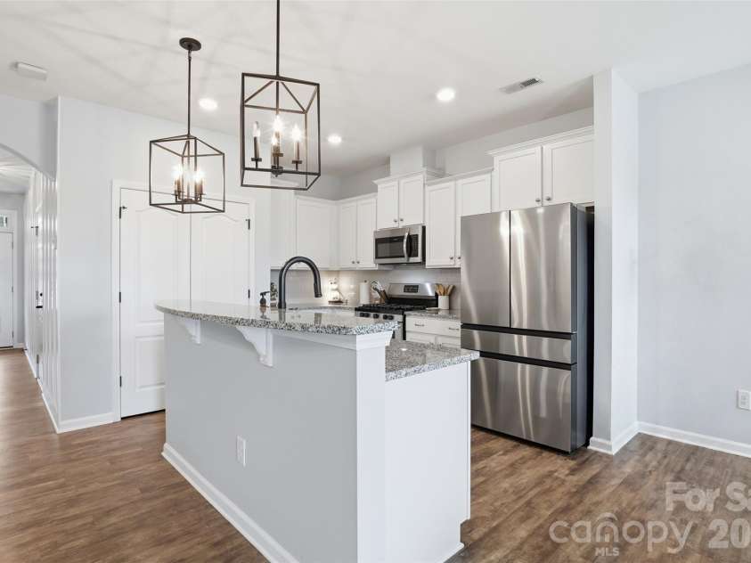 2614 Winter Thistle Way, Fort Mill, SC 29707.  MLS# CAR4410501, YatesRealty ID 41675. Kitchen