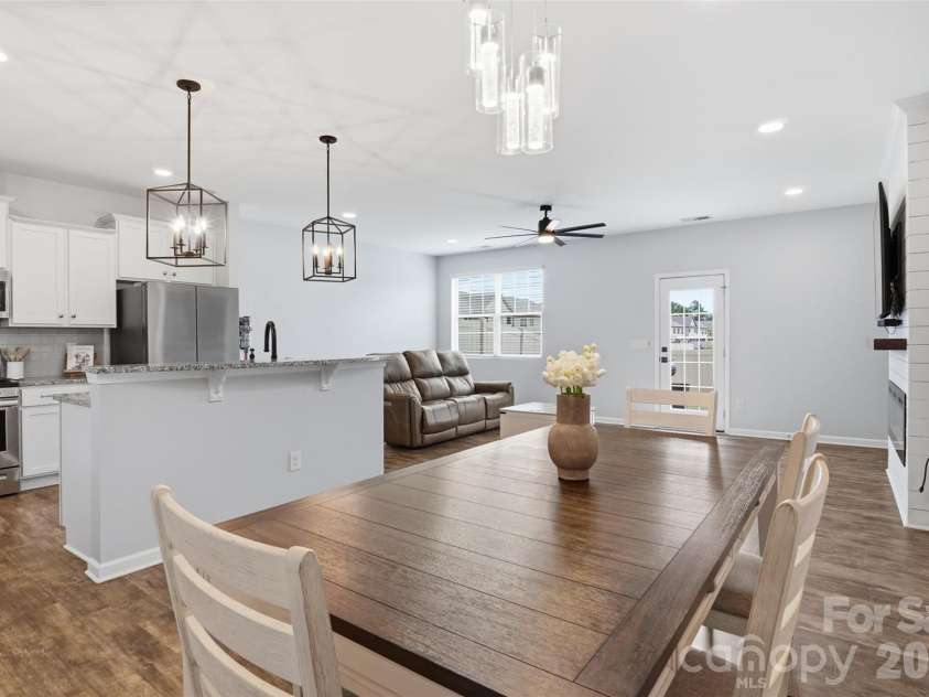 2614 Winter Thistle Way, Fort Mill, SC 29707.  MLS# CAR4410501, YatesRealty ID 41675. Open Concept Living