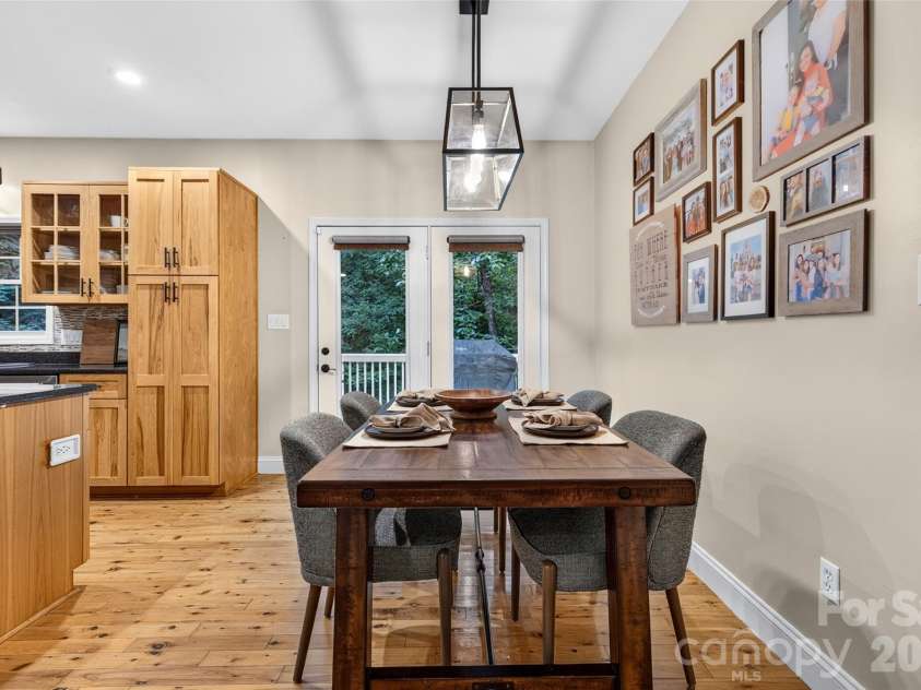 142 Talley Ridge Drive, Troutman, NC 28166.  MLS# CAR4407328, YatesRealty ID 41676. Dining Area