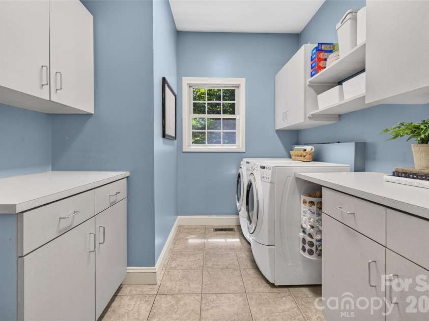142 Talley Ridge Drive, Troutman, NC 28166.  MLS# CAR4407328, YatesRealty ID 41676. Main Floor Laundry