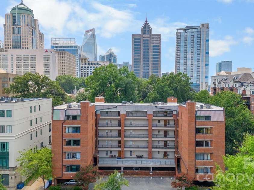 224 Poplar Street, Charlotte, NC 28202.  MLS# CAR4409440, YatesRealty ID 41677. 