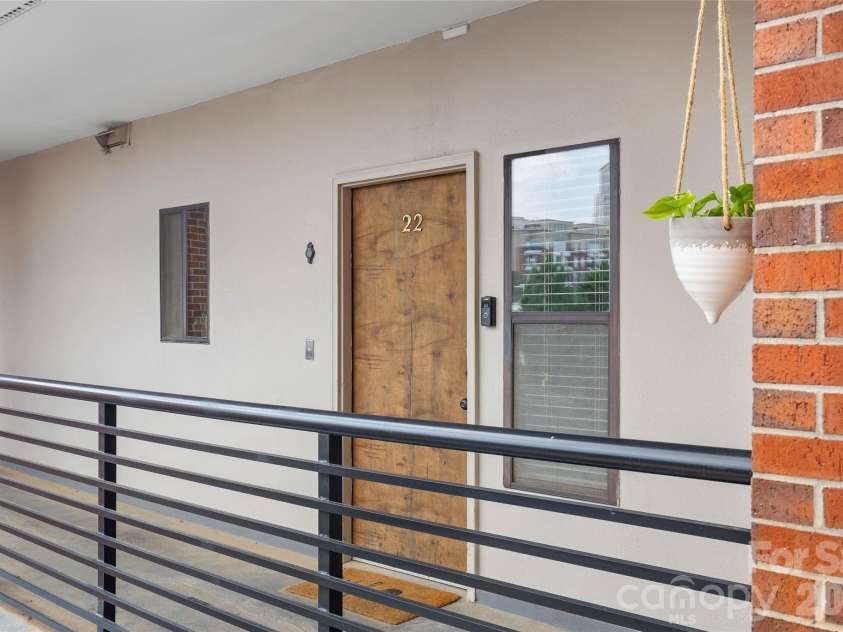 224 Poplar Street, Charlotte, NC 28202.  MLS# CAR4409440, YatesRealty ID 41677. 