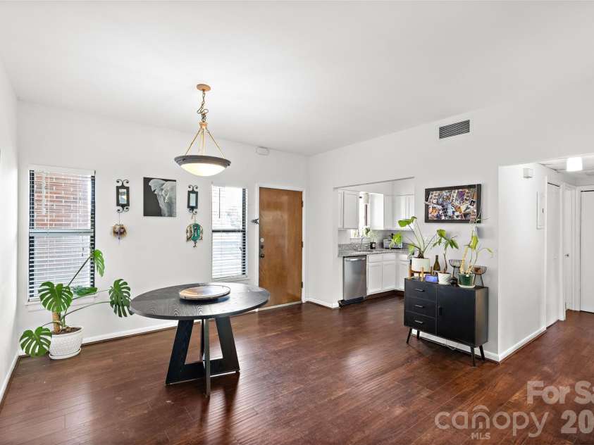 224 Poplar Street, Charlotte, NC 28202.  MLS# CAR4409440, YatesRealty ID 41677. 