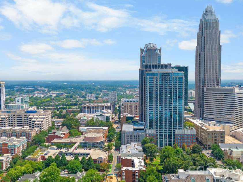 224 Poplar Street, Charlotte, NC 28202.  MLS# CAR4409440, YatesRealty ID 41677. 