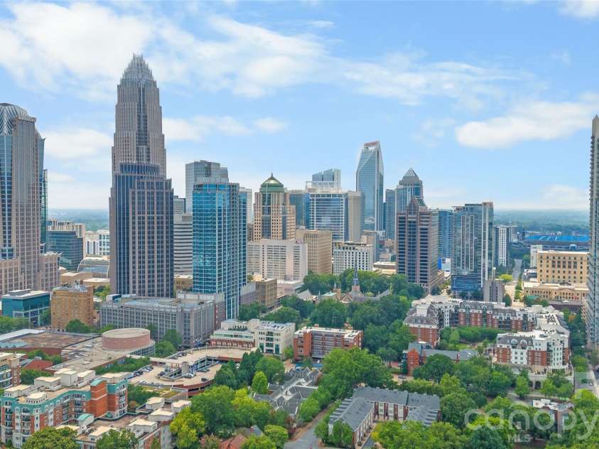 224 Poplar Street, Charlotte, NC 28202.  MLS# CAR4409440, YatesRealty ID 41677. 