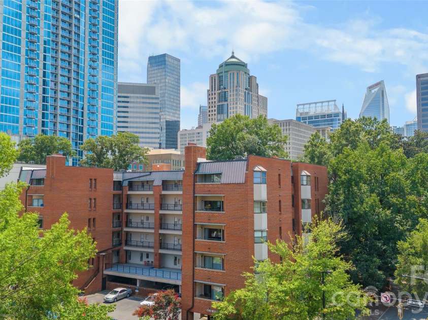224 Poplar Street, Charlotte, NC 28202.  MLS# CAR4409440, YatesRealty ID 41677. 
