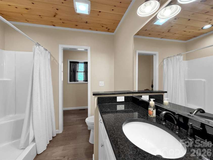 291 Incline Drive Drive, Sylva, NC 28779.  MLS# CAR4407215, YatesRealty ID 41678. 