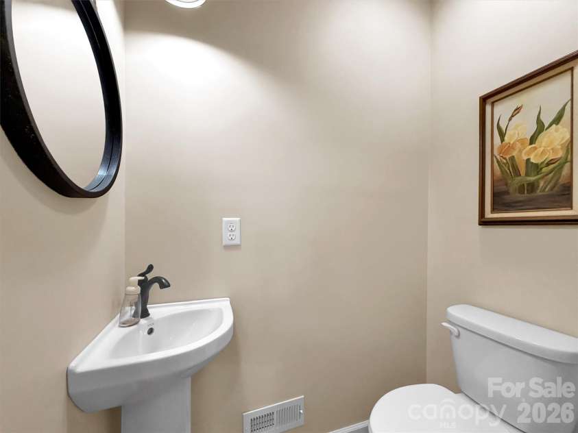 291 Incline Drive Drive, Sylva, NC 28779.  MLS# CAR4407215, YatesRealty ID 41678. 
