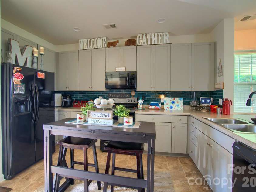 771 Cardwell Lane, Fletcher, NC 28732.  MLS# CAR4391696, YatesRealty ID 41679. 