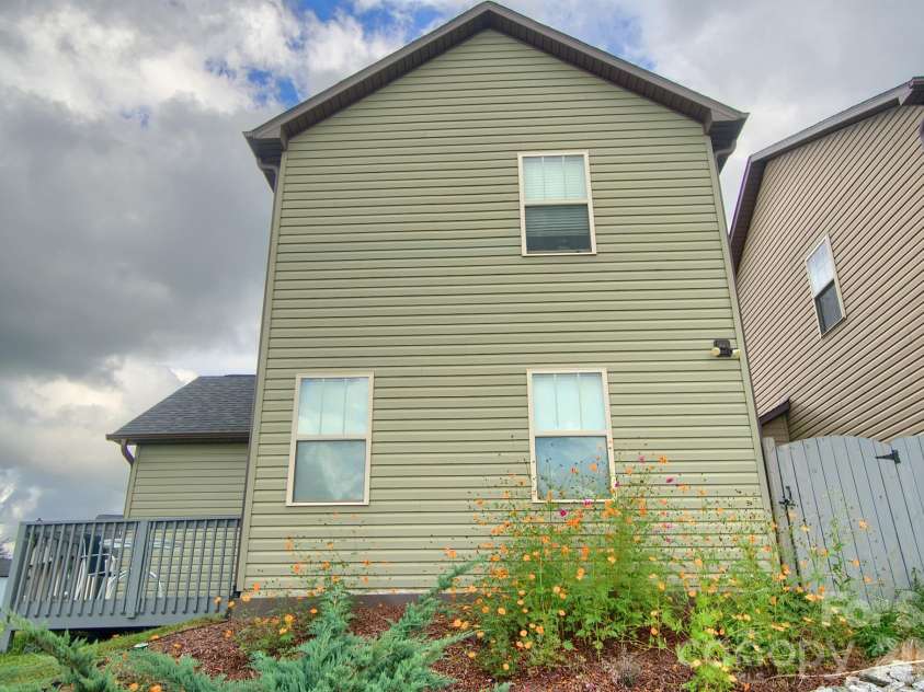771 Cardwell Lane, Fletcher, NC 28732.  MLS# CAR4391696, YatesRealty ID 41679. 
