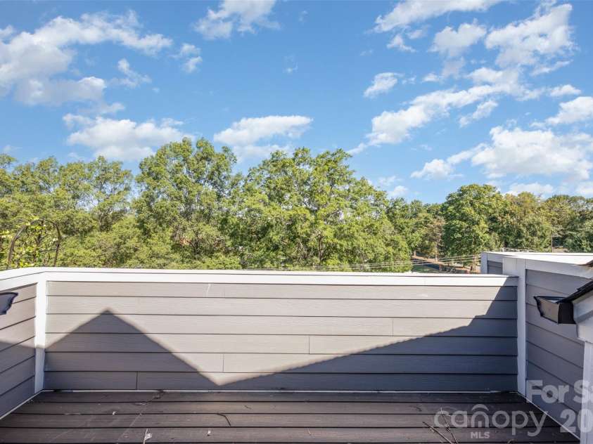 540 Billingsley Road, Charlotte, NC 28211.  MLS# CAR4307835, YatesRealty ID 4168. Outside Terrace