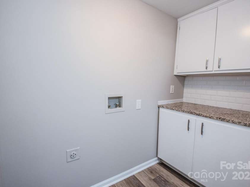 707 Summit Street, Monroe, NC 28112.  MLS# CAR4312487, YatesRealty ID 4168. 