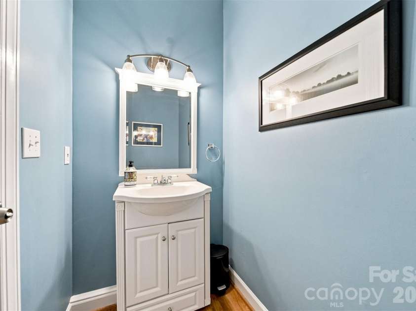 354 41st Avenue Place, Hickory, NC 28601.  MLS# CAR4411585, YatesRealty ID 41680. 
