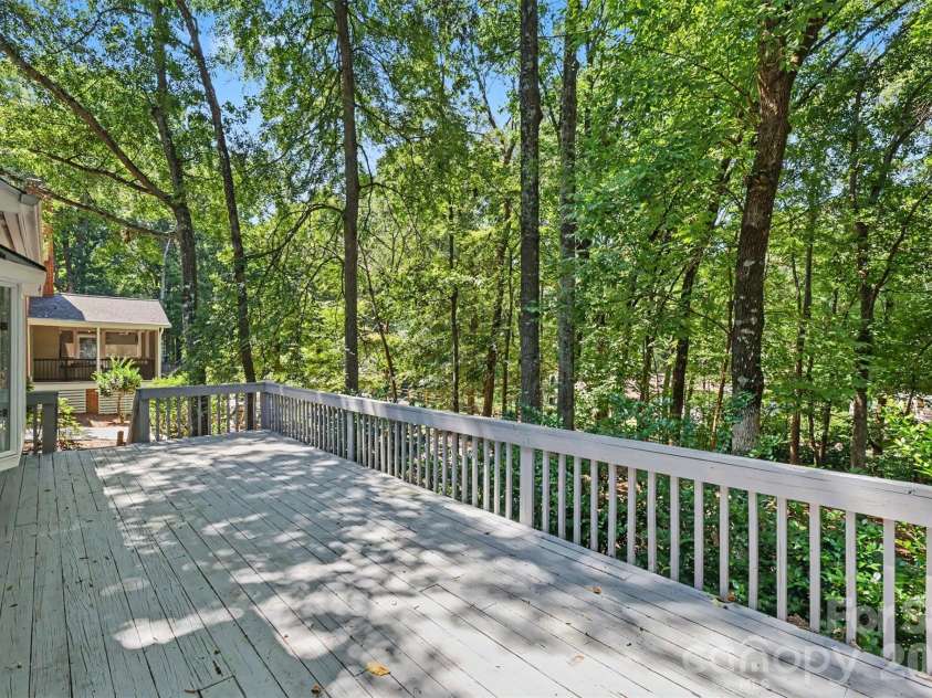 5301 Morrowick Road, Charlotte, NC 28226.  MLS# CAR4408633, YatesRealty ID 41681. 