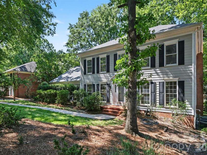 5301 Morrowick Road, Charlotte, NC 28226.  MLS# CAR4408633, YatesRealty ID 41681. 
