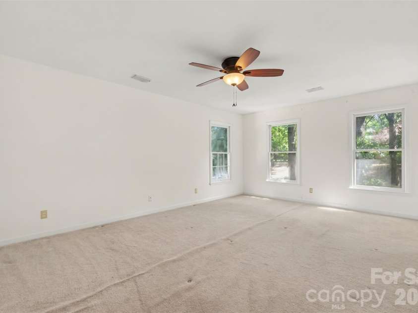 5301 Morrowick Road, Charlotte, NC 28226.  MLS# CAR4408633, YatesRealty ID 41681. Primary bedroom
