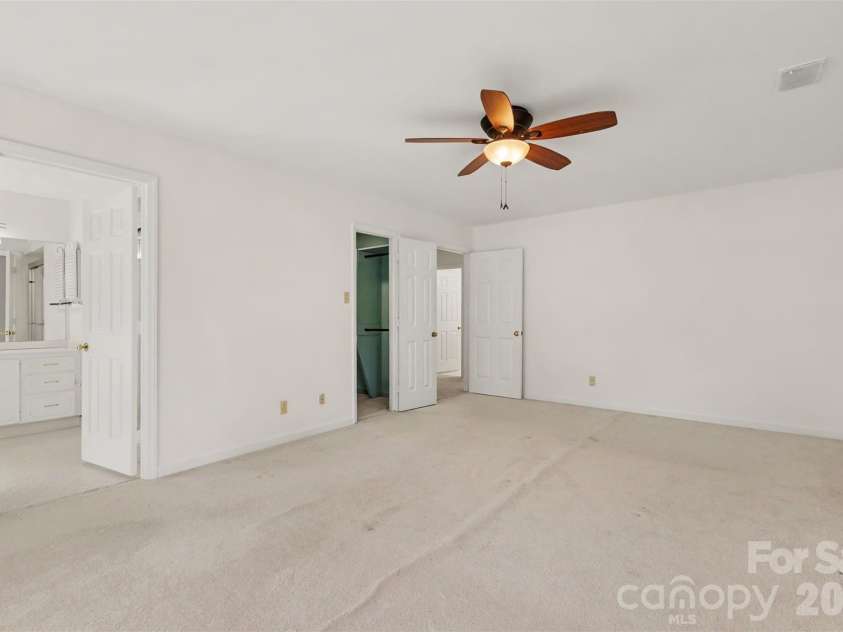 5301 Morrowick Road, Charlotte, NC 28226.  MLS# CAR4408633, YatesRealty ID 41681. Primary bedroom
