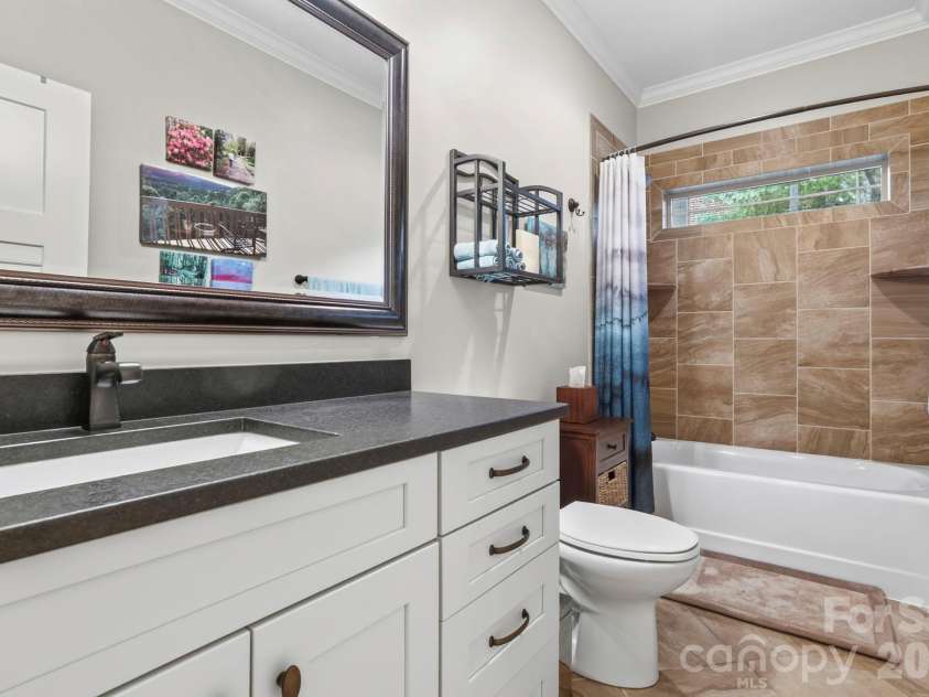 202 Midland Avenue, Black Mountain, NC 28711.  MLS# CAR4408523, YatesRealty ID 41682. 