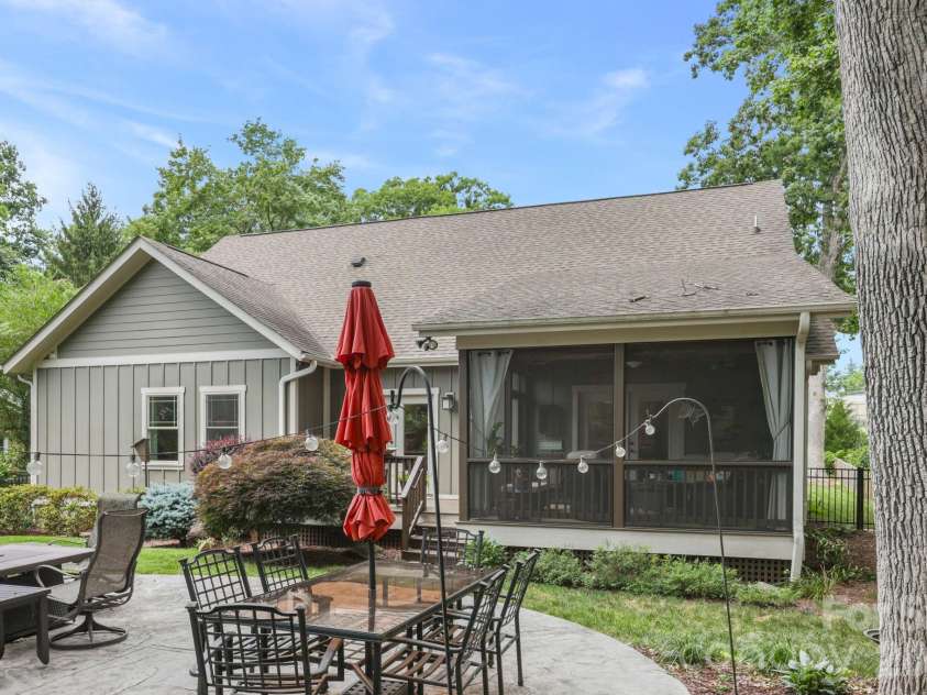202 Midland Avenue, Black Mountain, NC 28711.  MLS# CAR4408523, YatesRealty ID 41682. Back yard