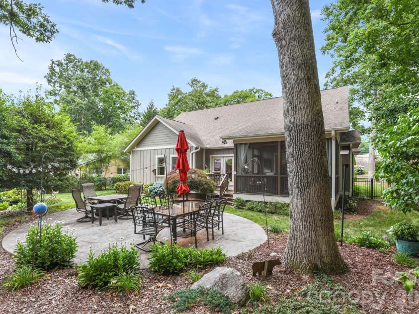 202 Midland Avenue, Black Mountain, NC 28711.  MLS# CAR4408523, YatesRealty ID 41682. Back yard