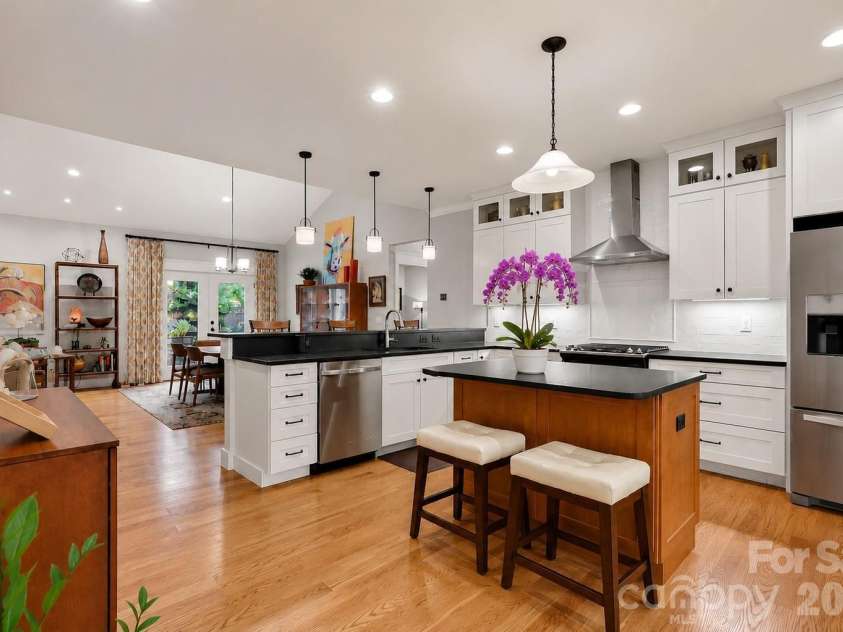 202 Midland Avenue, Black Mountain, NC 28711.  MLS# CAR4408523, YatesRealty ID 41682. Open concept  kitchen with 2 islands