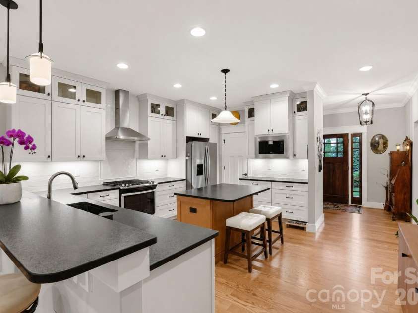 202 Midland Avenue, Black Mountain, NC 28711.  MLS# CAR4408523, YatesRealty ID 41682. Open concept  kitchen with 2 islands