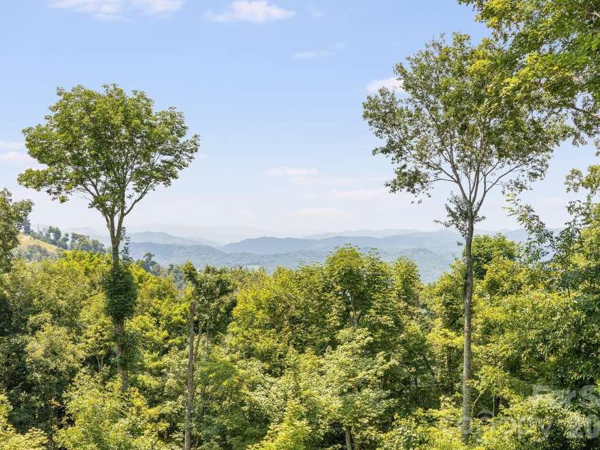 129 Finney Lane, Mars Hill, NC 28754.  MLS# CAR4409260, YatesRealty ID 41683. 