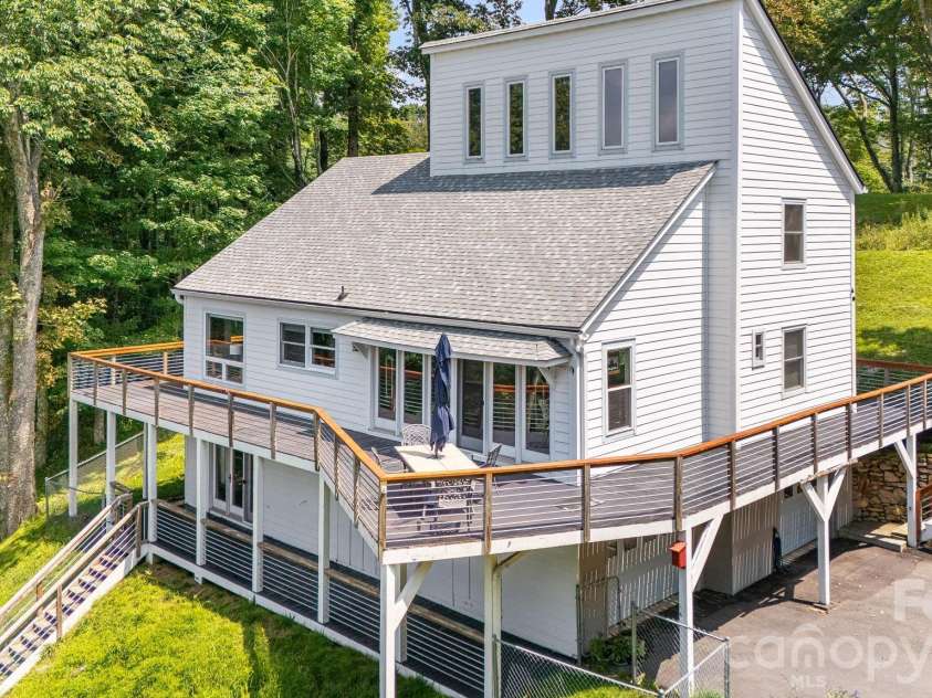 129 Finney Lane, Mars Hill, NC 28754.  MLS# CAR4409260, YatesRealty ID 41683. 