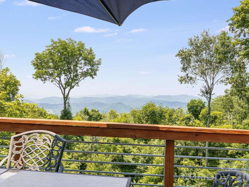 129 Finney Lane, Mars Hill, NC 28754.  MLS# CAR4409260, YatesRealty ID 41683. 
