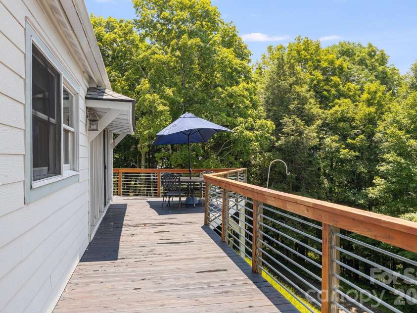 129 Finney Lane, Mars Hill, NC 28754.  MLS# CAR4409260, YatesRealty ID 41683. 