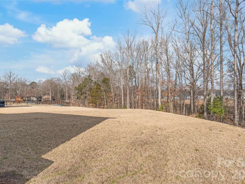 1043 Kalli Drive, Matthews, NC 28104.  MLS# CAR4356231, YatesRealty ID 41684. 