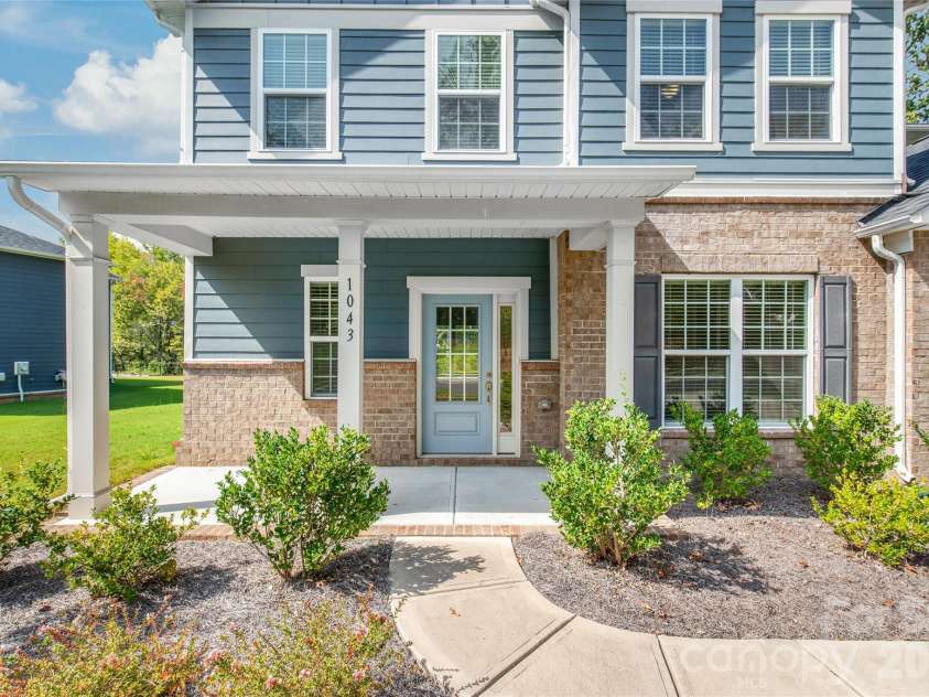 1043 Kalli Drive, Matthews, NC 28104.  MLS# CAR4427491, YatesRealty ID 41684. 