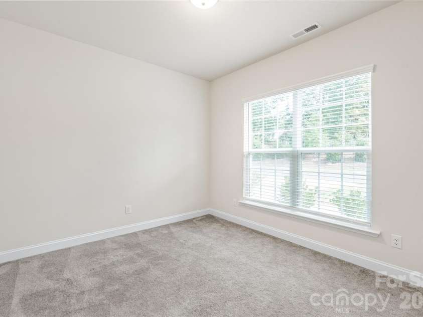 1043 Kalli Drive, Matthews, NC 28104.  MLS# CAR4427491, YatesRealty ID 41684. 