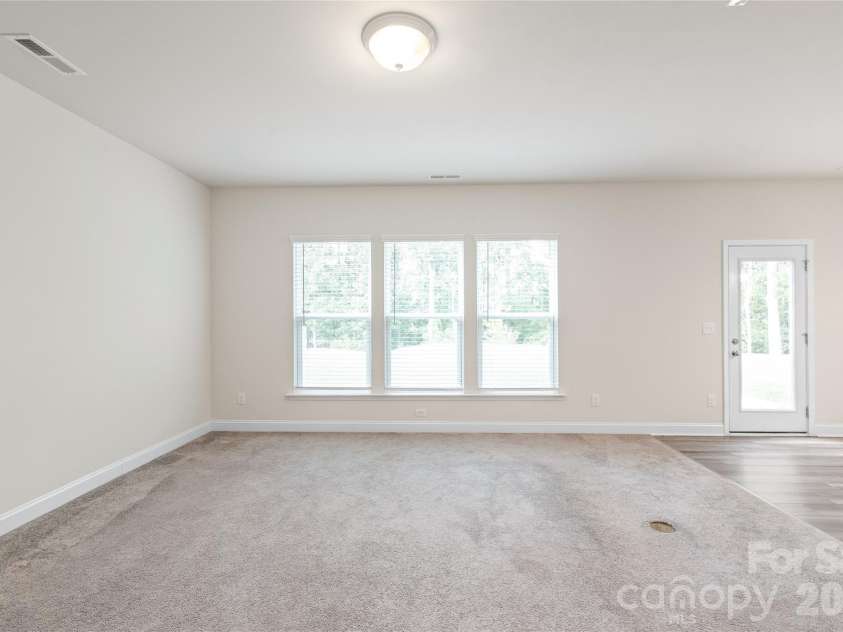 1043 Kalli Drive, Matthews, NC 28104.  MLS# CAR4427491, YatesRealty ID 41684. 