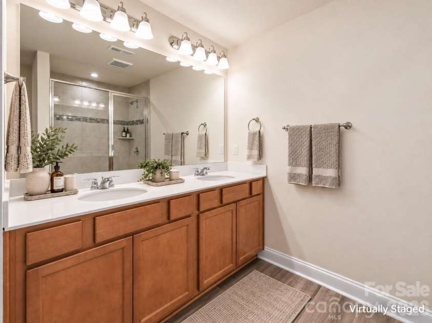 1043 Kalli Drive, Matthews, NC 28104.  MLS# CAR4427491, YatesRealty ID 41684. 